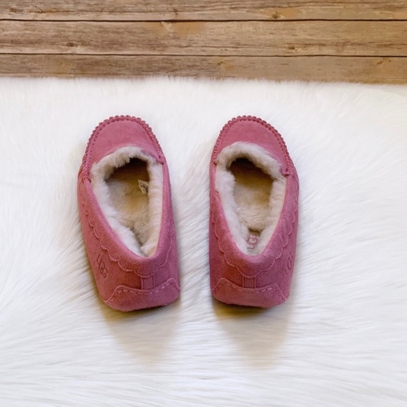 UGG Scalloped Moc Moccasin Slippers - Picture 4 of 6